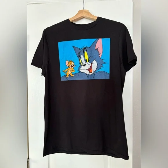 Tom & Jerry graphic tee - like new! Never worn! Size M - Picture 1 of 3